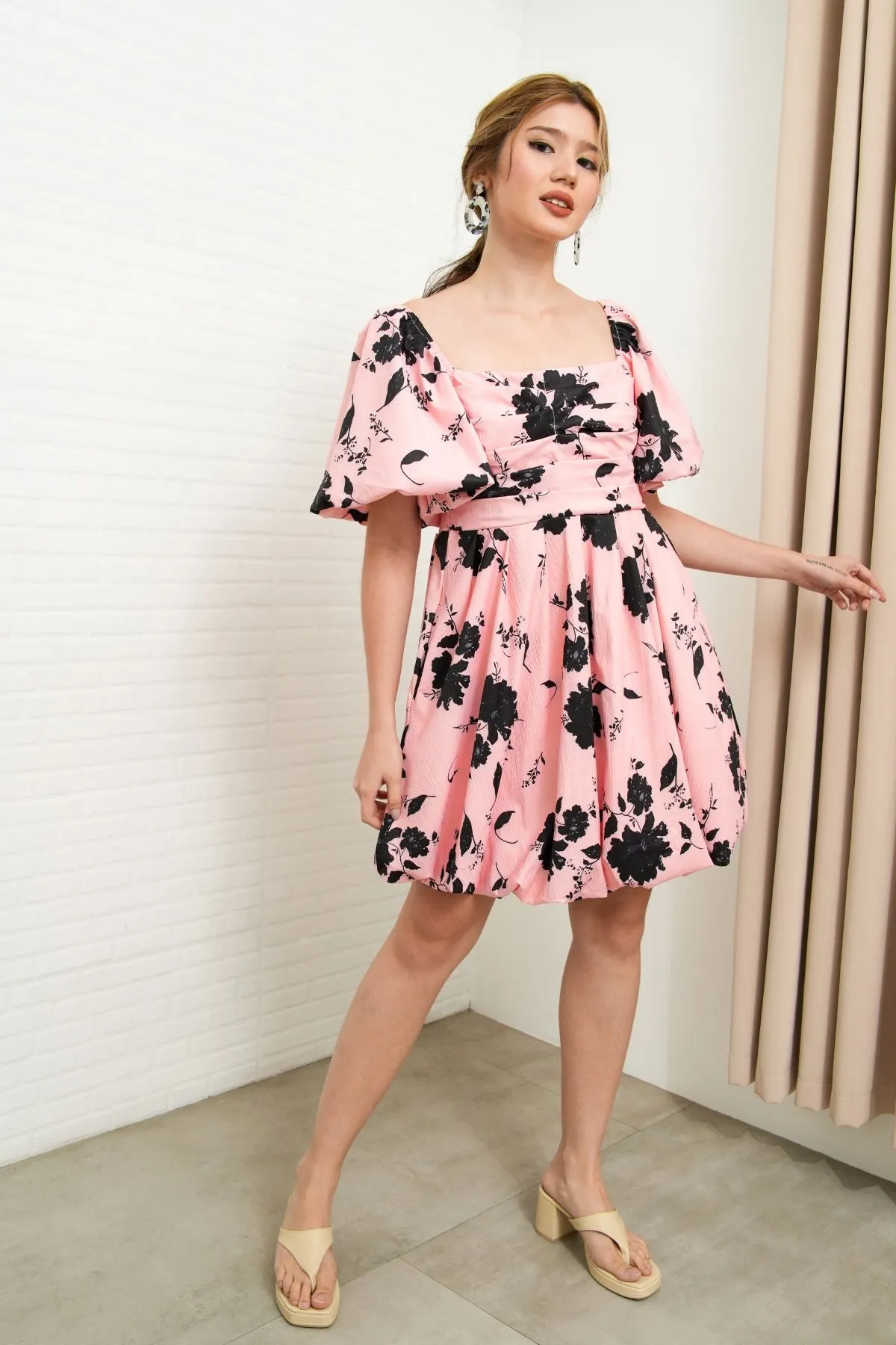 ANYA Pleated Puff-Sleeve Floral Dress (Pink)