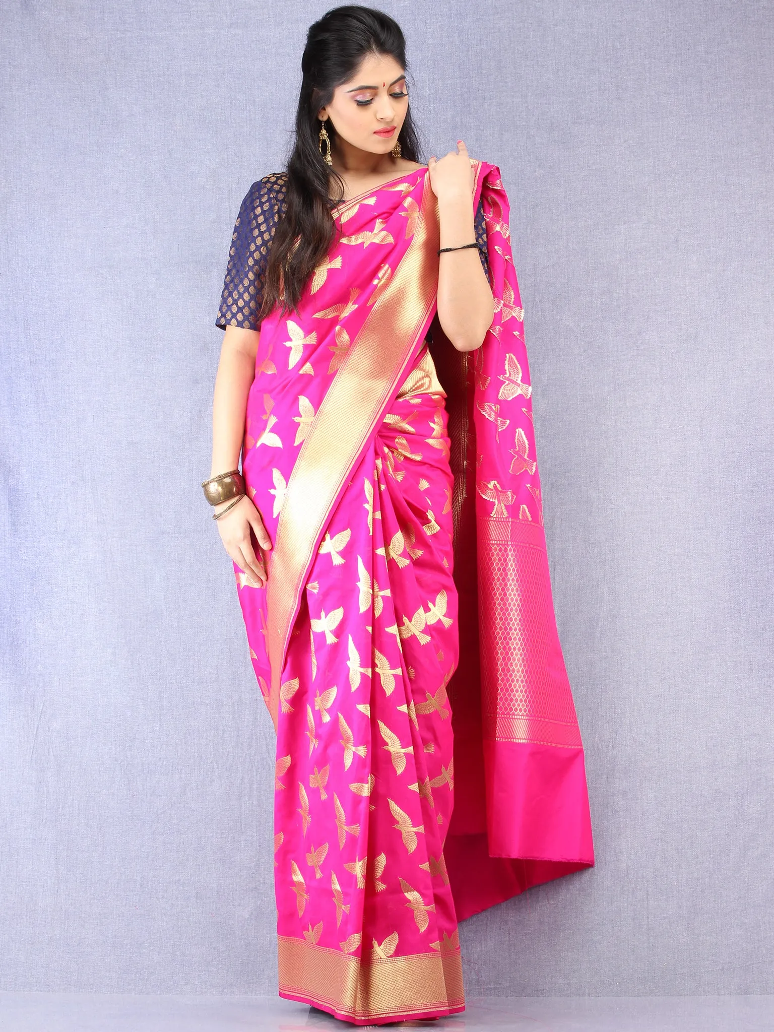 Banarasee Art Silk Saree With Bird Motif - Magenta & Gold - S031704325