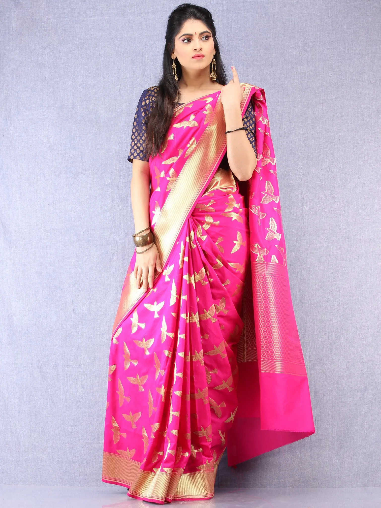 Banarasee Art Silk Saree With Bird Motif - Magenta & Gold - S031704325