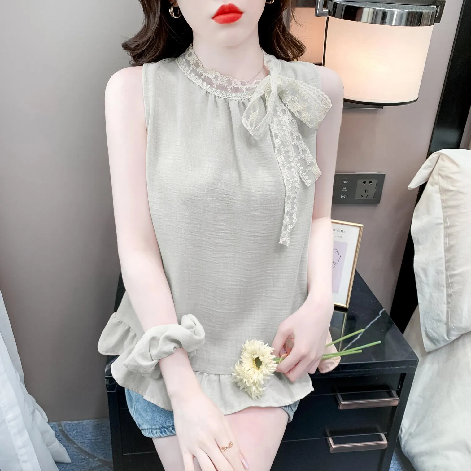 Chic French Style Ruffle Neckline Blouse in Soft Cotton-Linen Blend