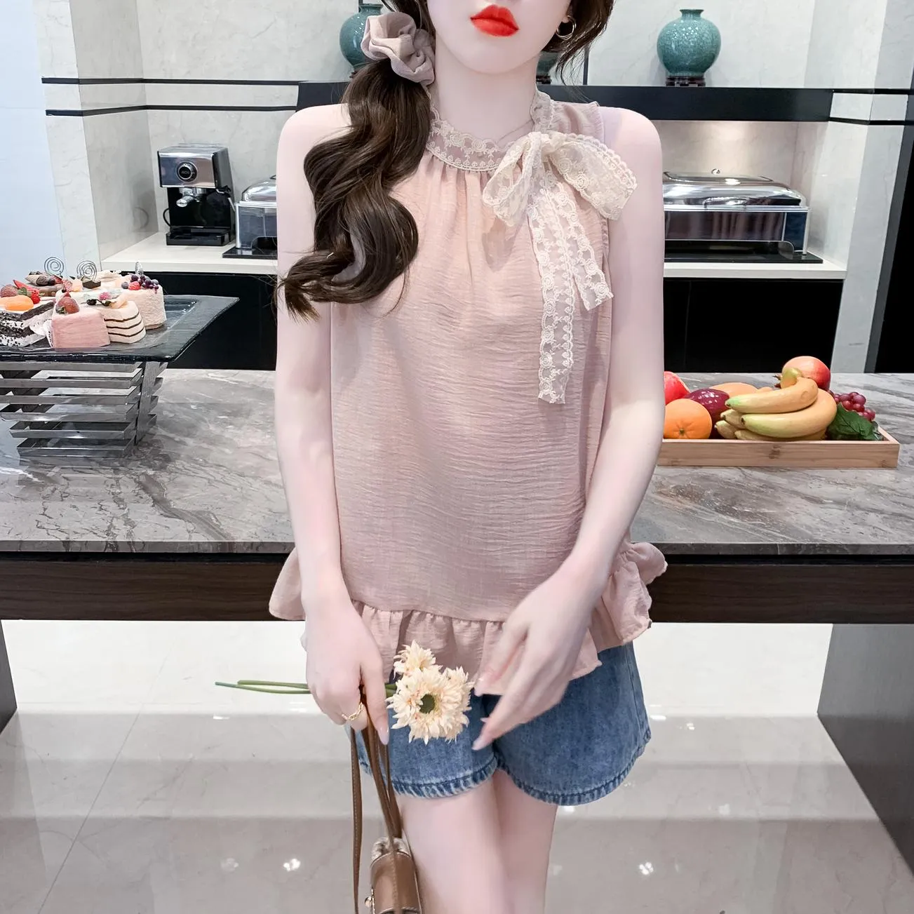 Chic French Style Ruffle Neckline Blouse in Soft Cotton-Linen Blend