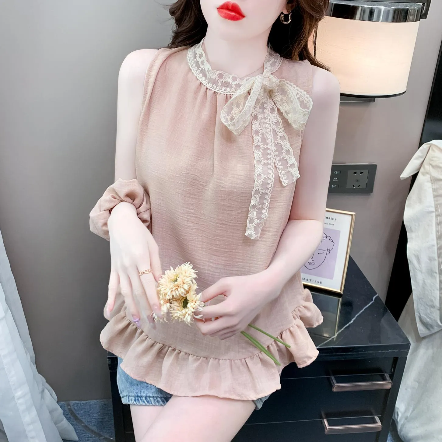Chic French Style Ruffle Neckline Blouse in Soft Cotton-Linen Blend