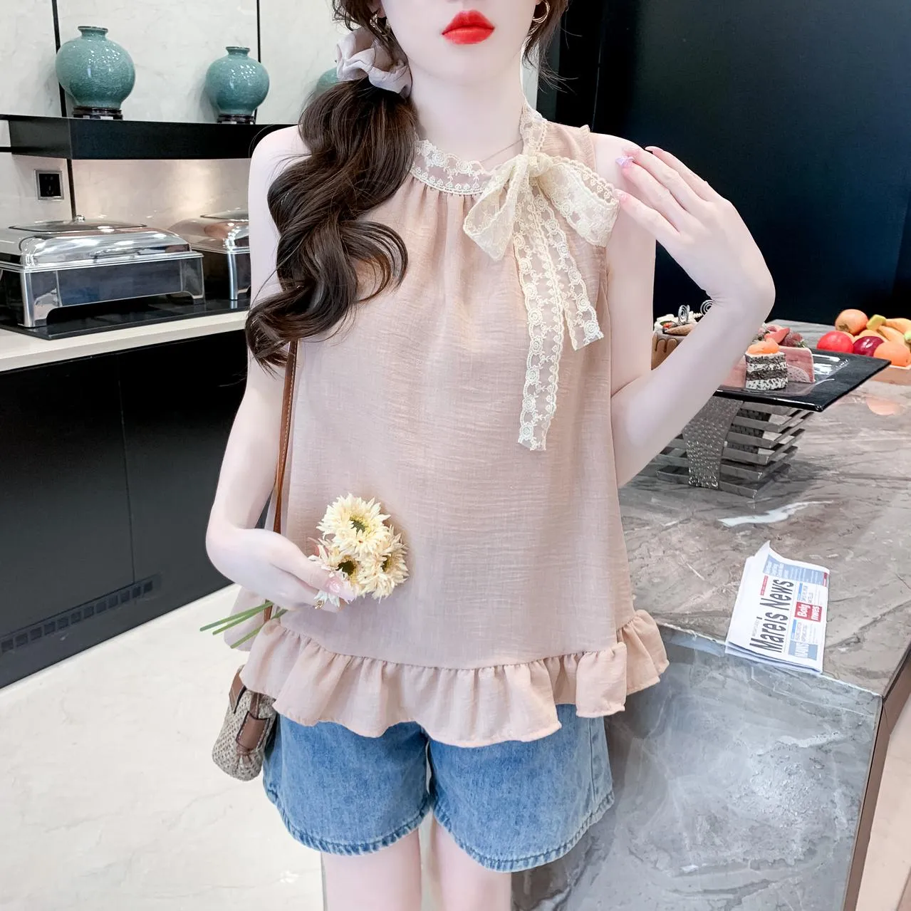Chic French Style Ruffle Neckline Blouse in Soft Cotton-Linen Blend