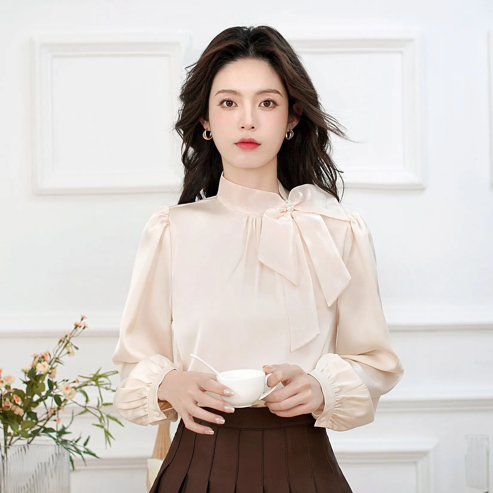 Feminine Solid Color Satin Blouse with Lace Details