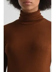Knitted Sweater (under)