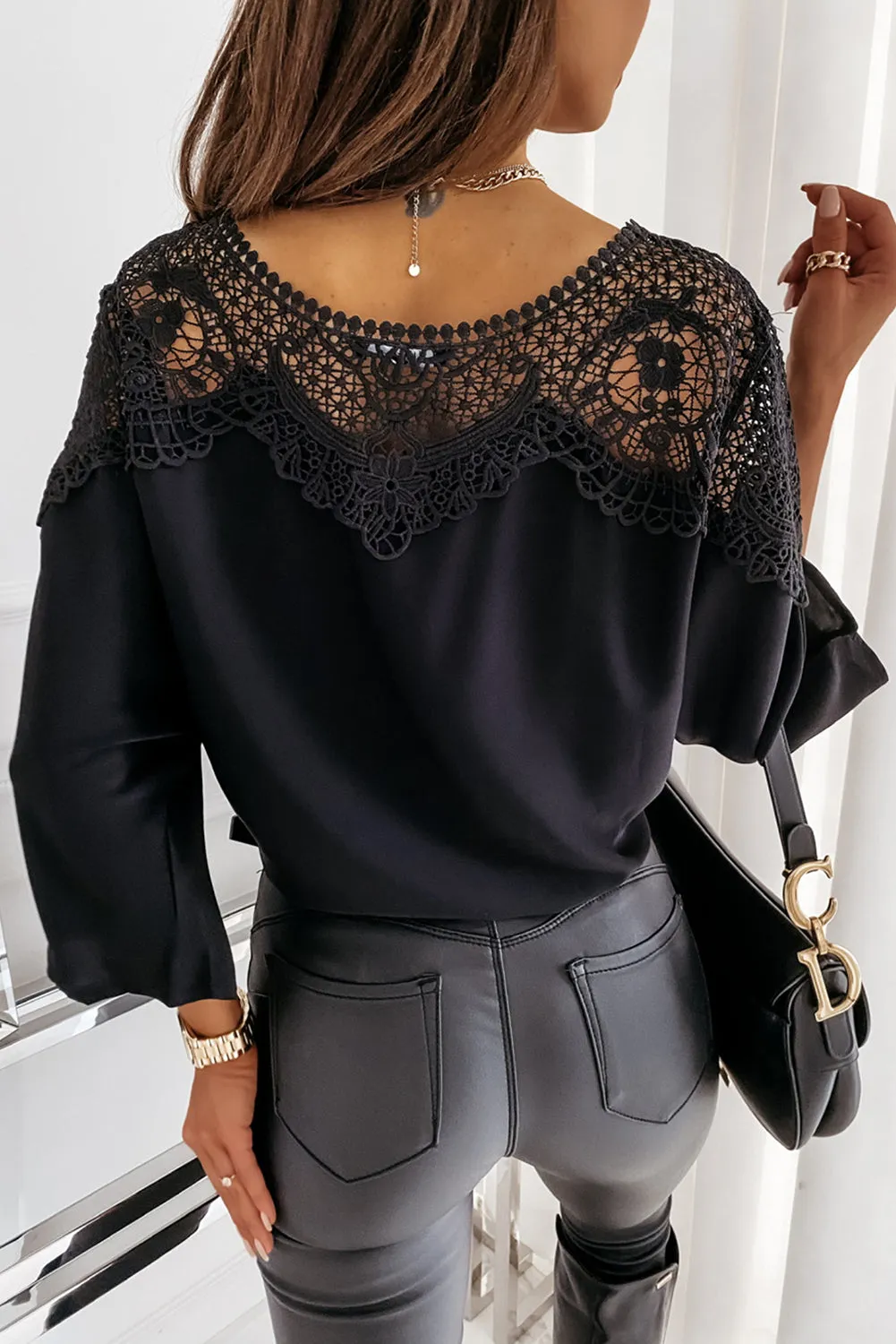 Lace Splicing Tie Knot Bell Sleeve Blouse