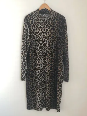 Leopard print bodycon dress