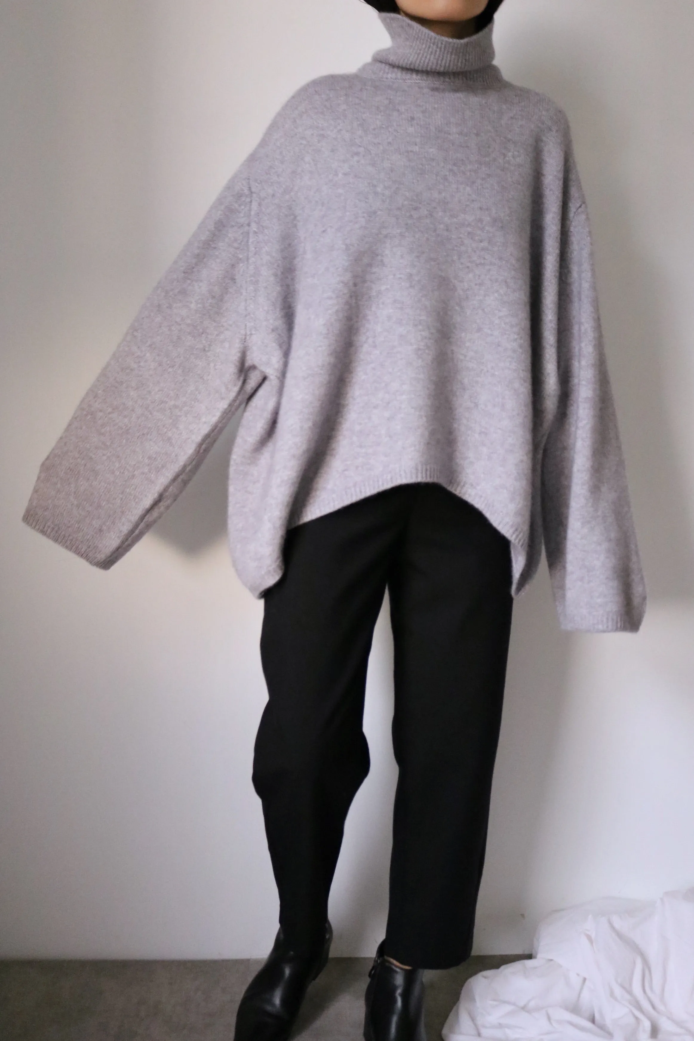 Liv Sweater-light grey