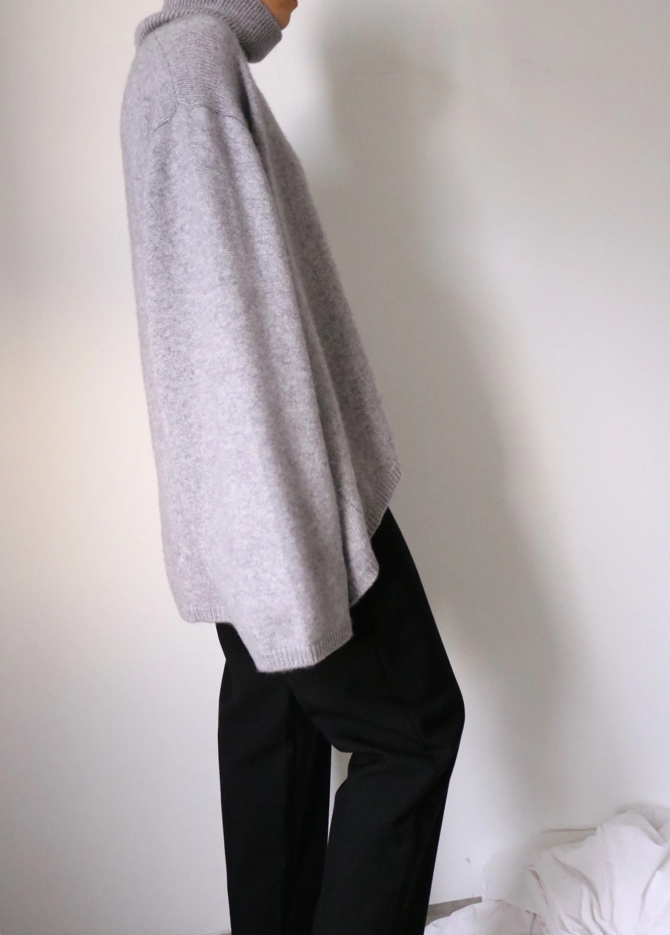 Liv Sweater-light grey