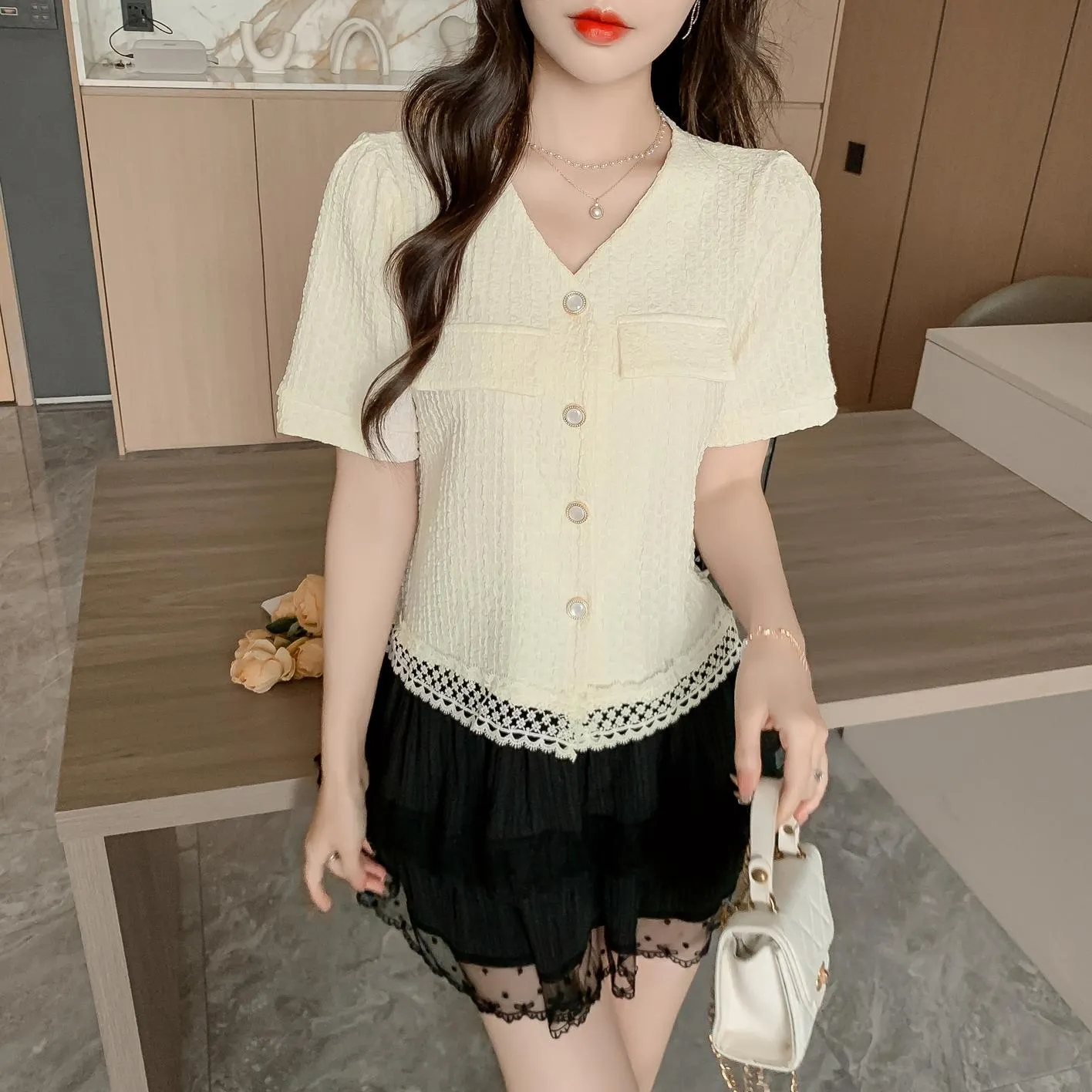 Relaxed-fit Women's Blouse Featuring Flap Pocket and Lace Trim