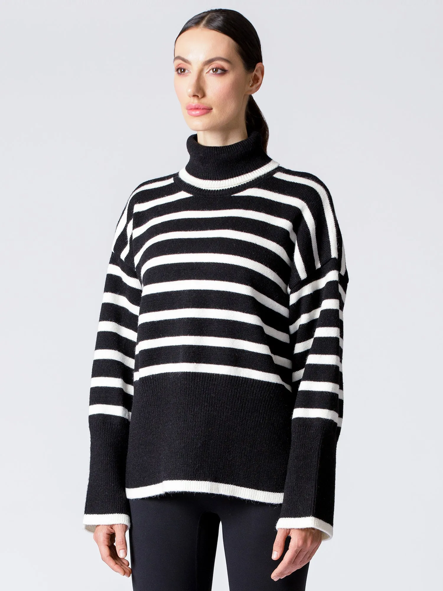 RELAXED STRIPED TURTLENECK SWEATER, BLACK/WHITE