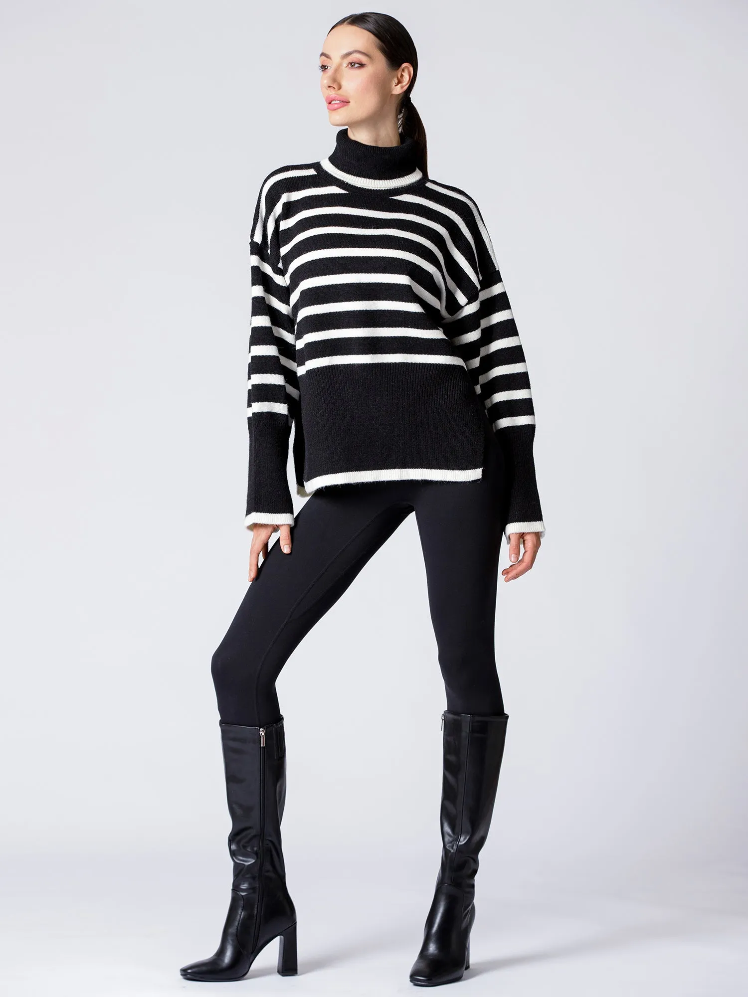 RELAXED STRIPED TURTLENECK SWEATER, BLACK/WHITE