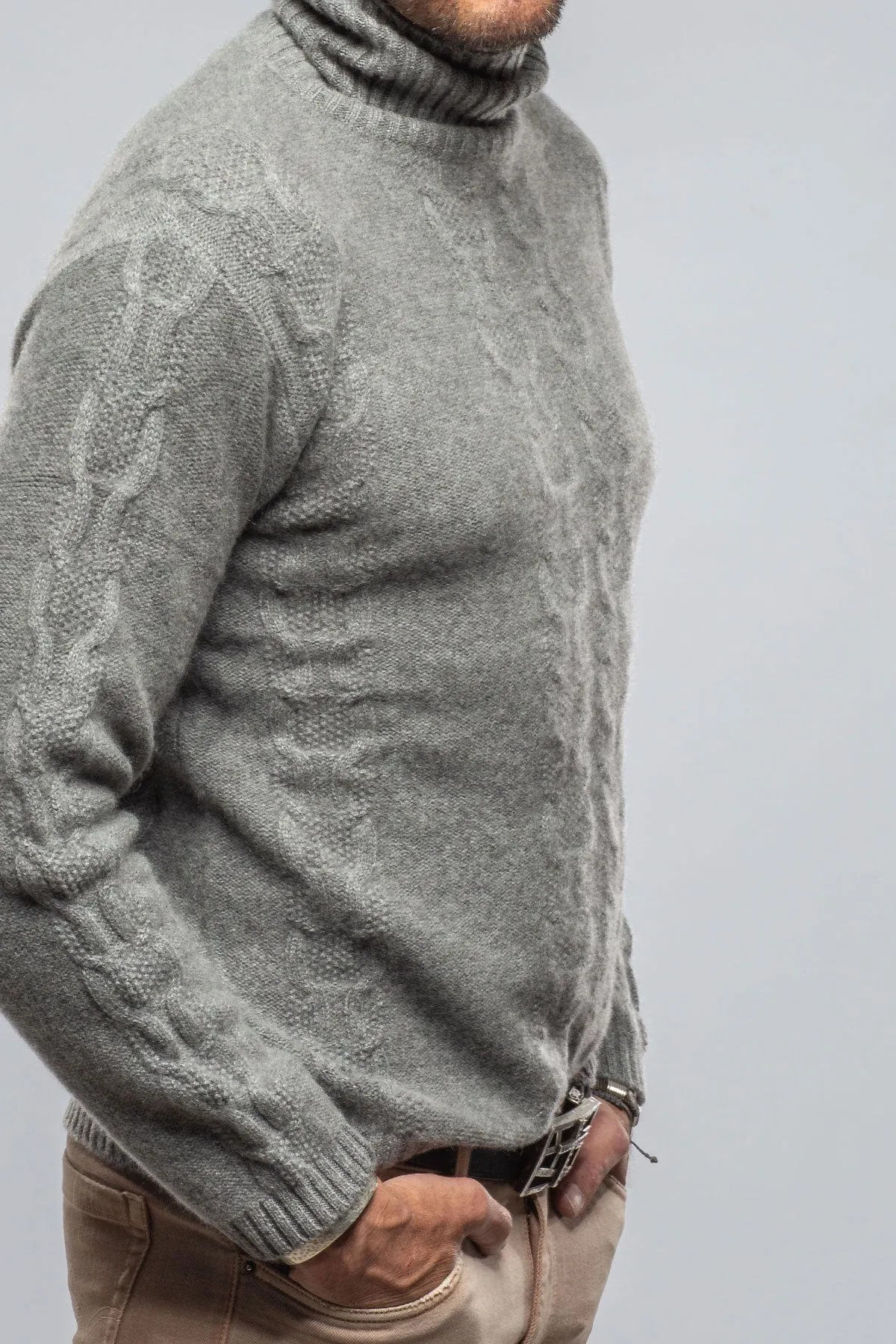 Thomas Cashmere Cable Sweater In Grey