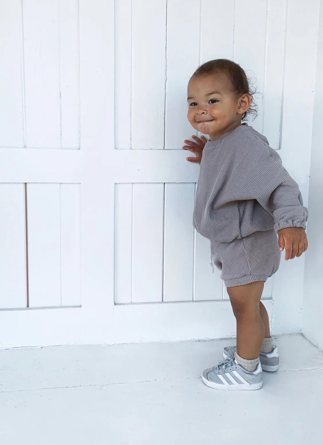 TINY TROVE JETT PULLOVER TAUPE