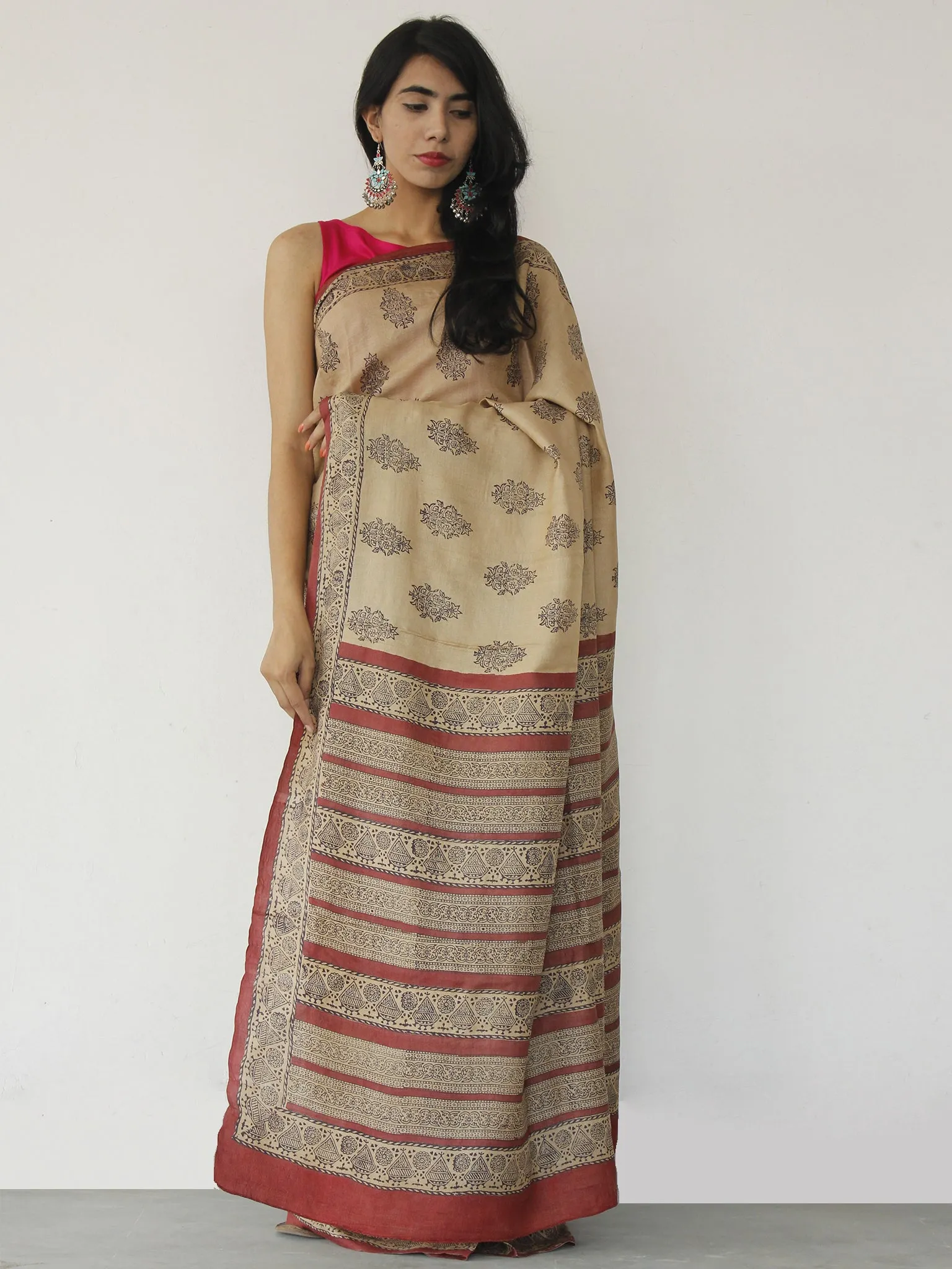 Tussar Handloom Silk Hand Block Printed Saree in Beige Black - S031702540