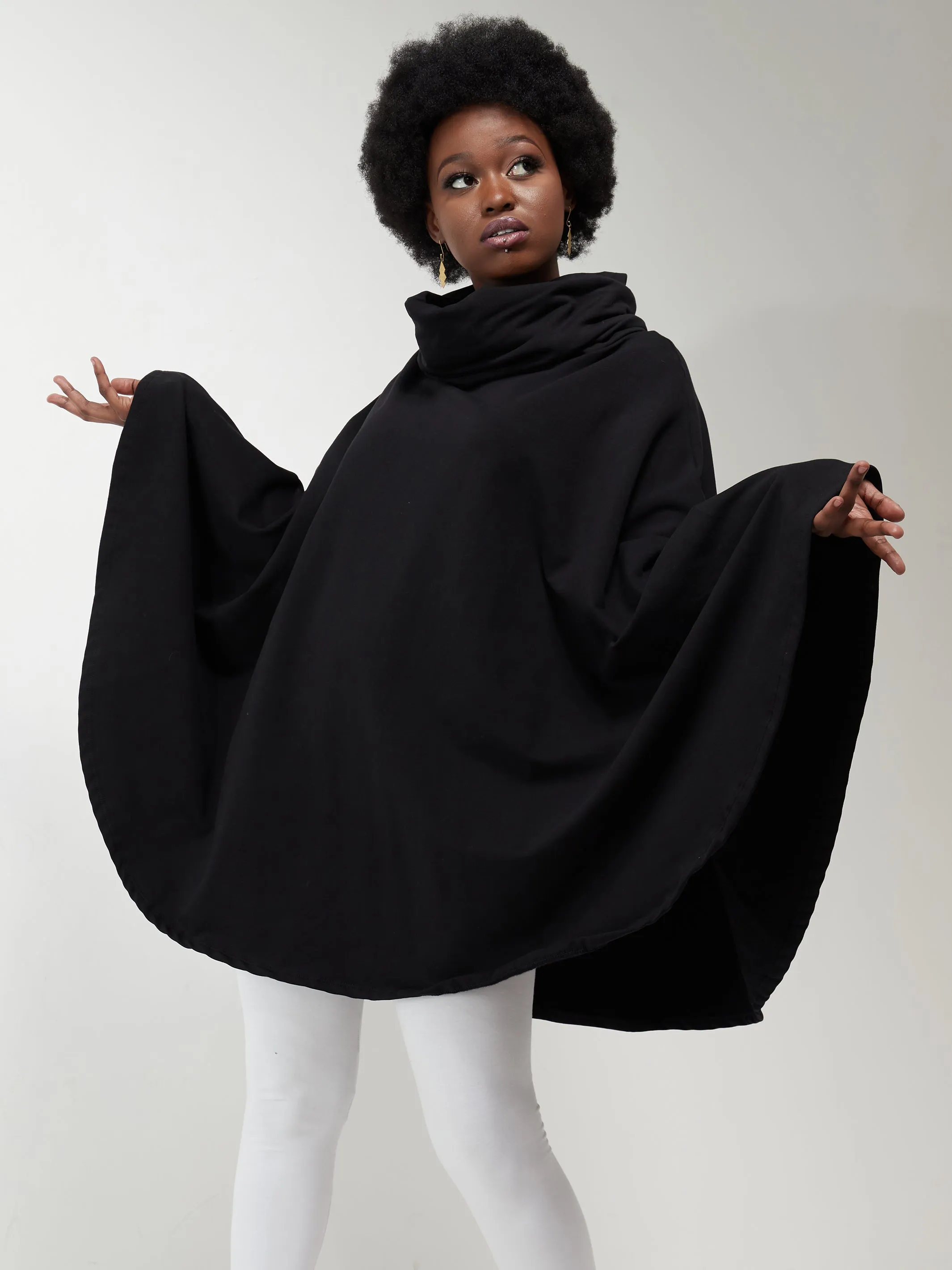 Vivo Fanah Turtleneck Poncho - Black