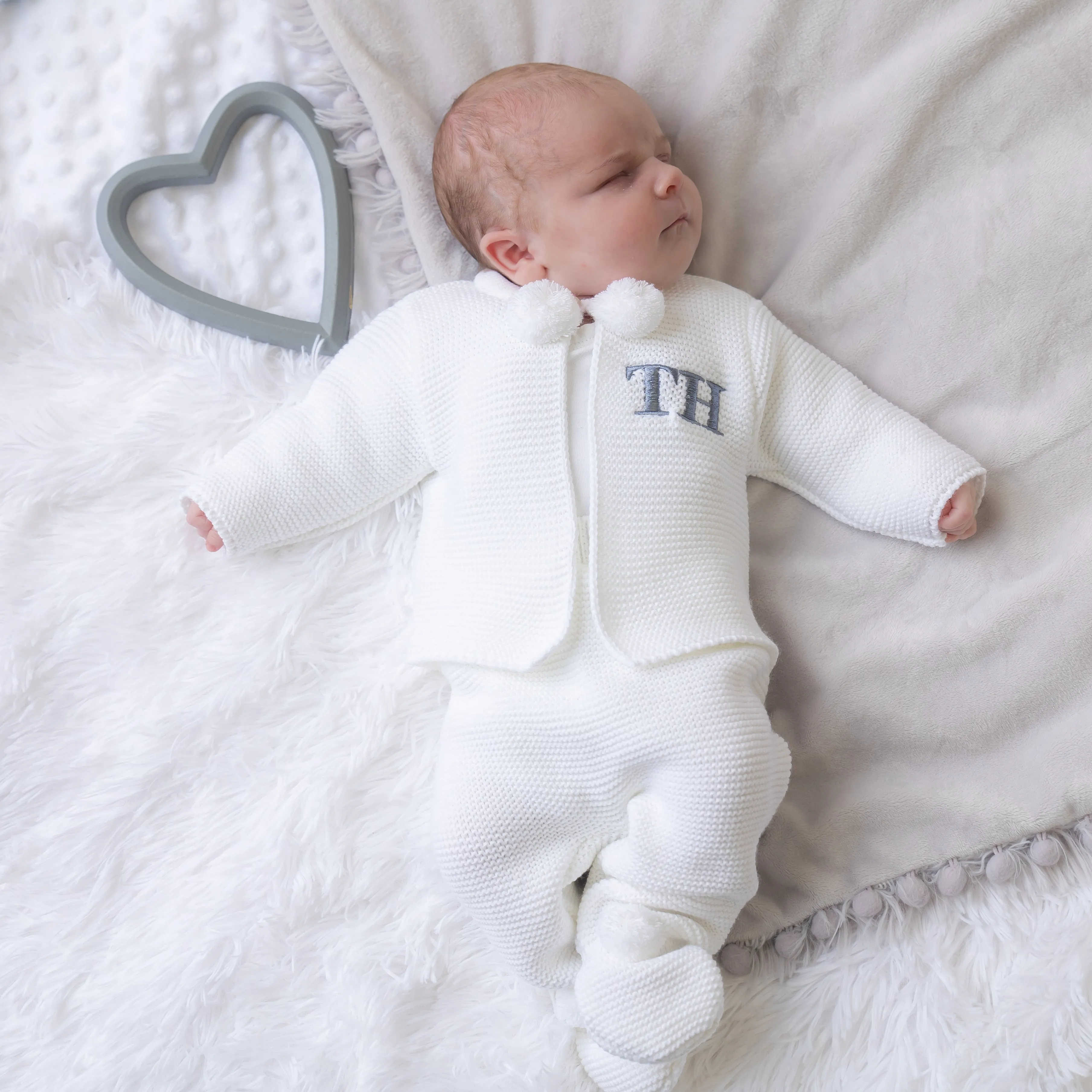 White Knitted Pom 2 Piece Outfit