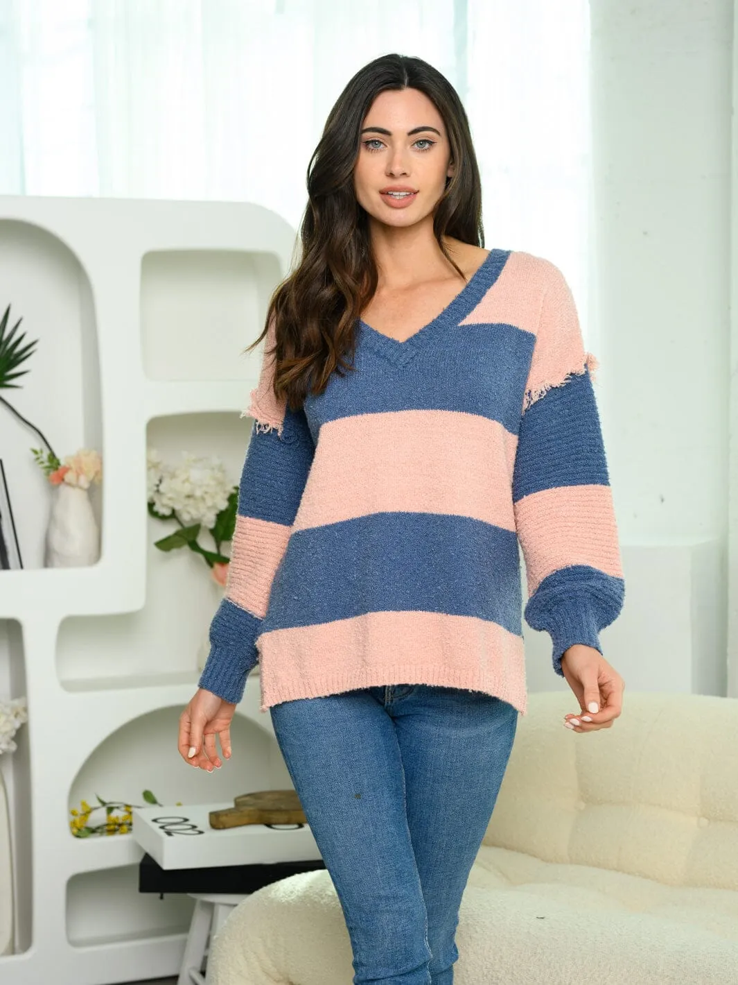 WOMEN'S LONG BALLOON SLEEVE V-NECK COLOR BLOCK SWEATER