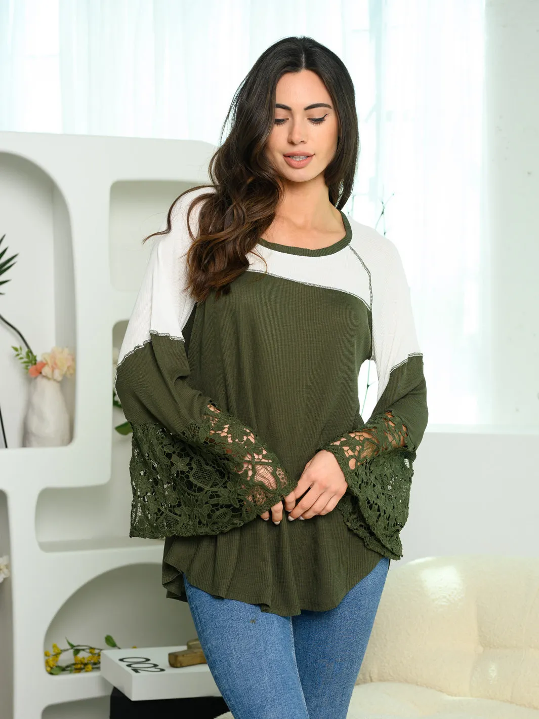 WOMEN'S LONG BELL LACE SLEEVES COLORBLOCK TOP