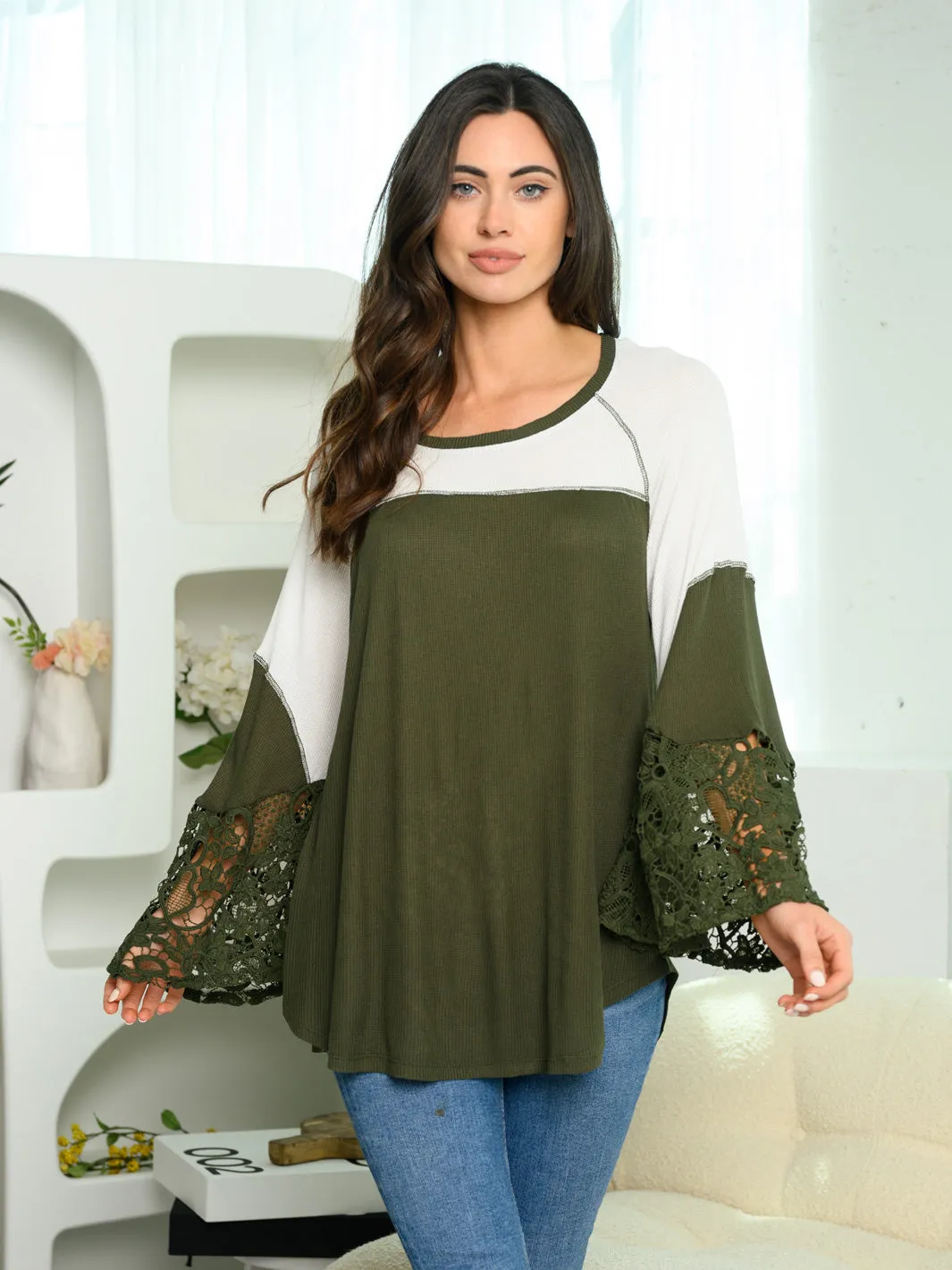 WOMEN'S LONG BELL LACE SLEEVES COLORBLOCK TOP