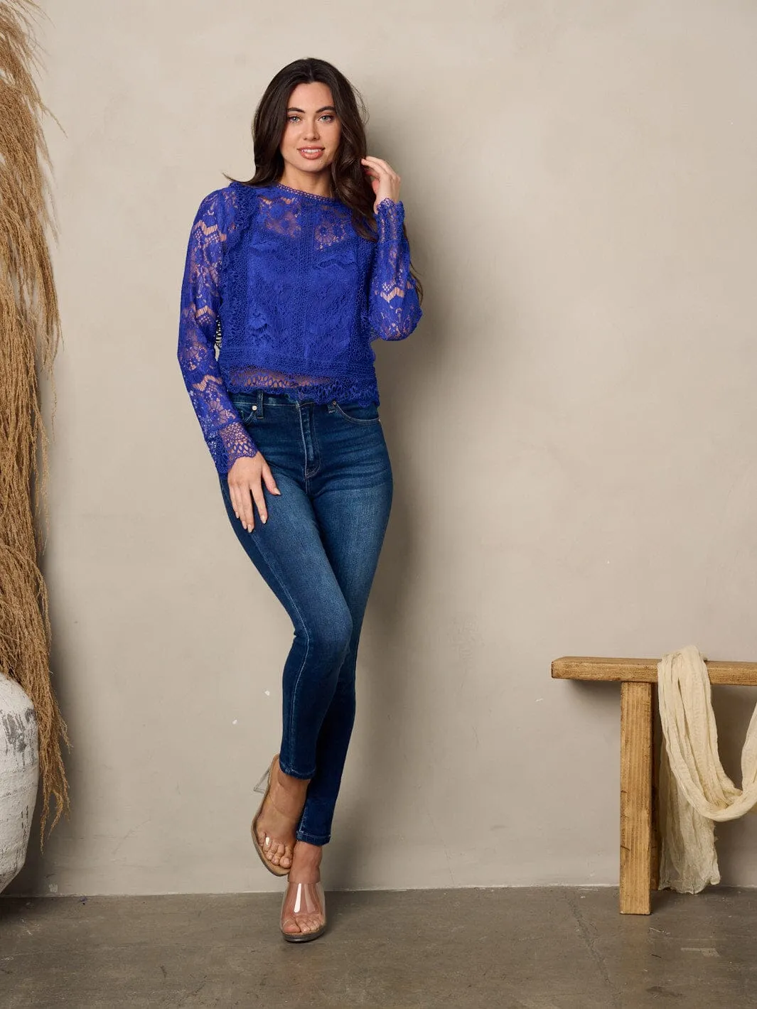 WOMEN'S LONG SLEEVE SCALLOP LACE TOP