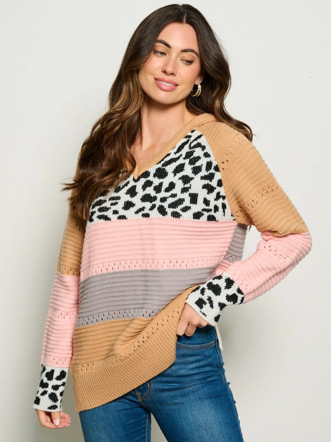 WOMEN'S LONG SLEEVE V-NECK HOODED COLORBLOCK ANIMAL PRINT SWEATER