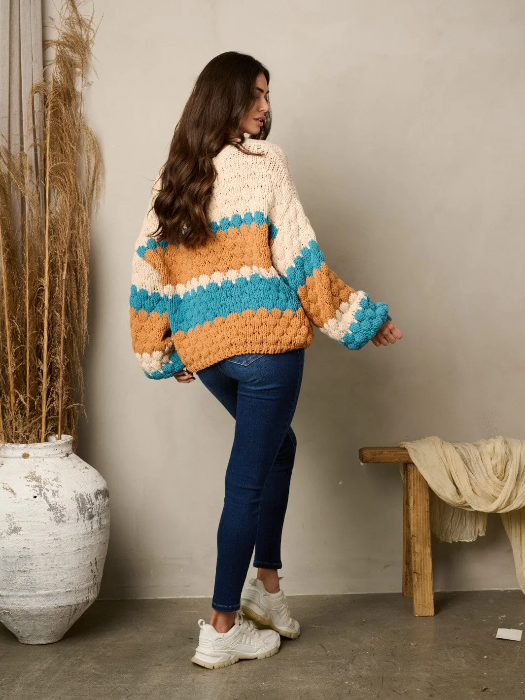 WOMEN'S LONG SLEEVE V-NECK KNIT COLORBLOCK SWEATER